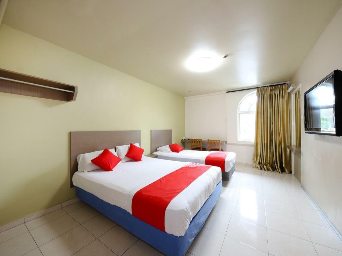 Oyo 434 Marbella Hotel Johor Bahru Esterno foto