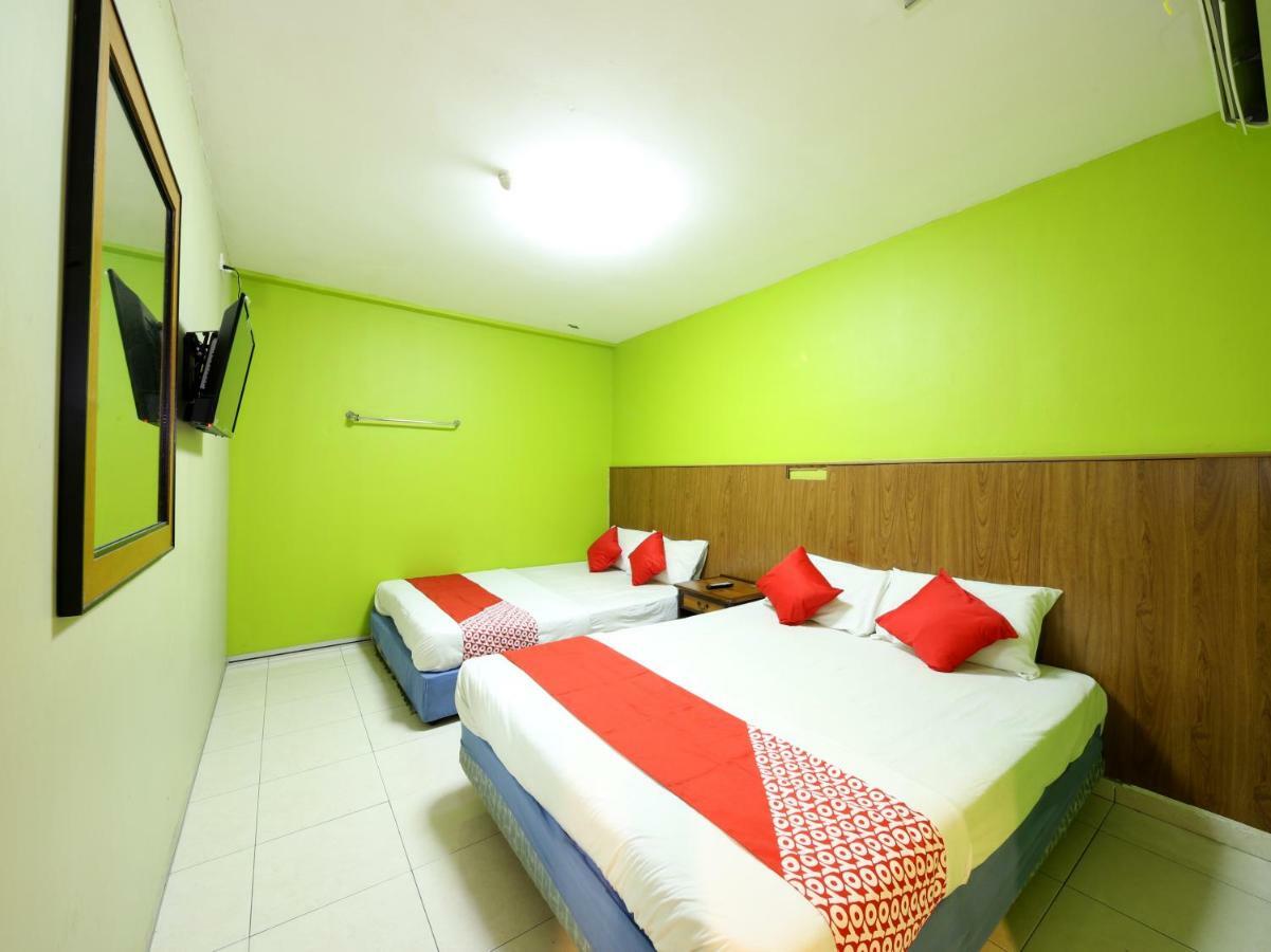 Oyo 434 Marbella Hotel Johor Bahru Esterno foto