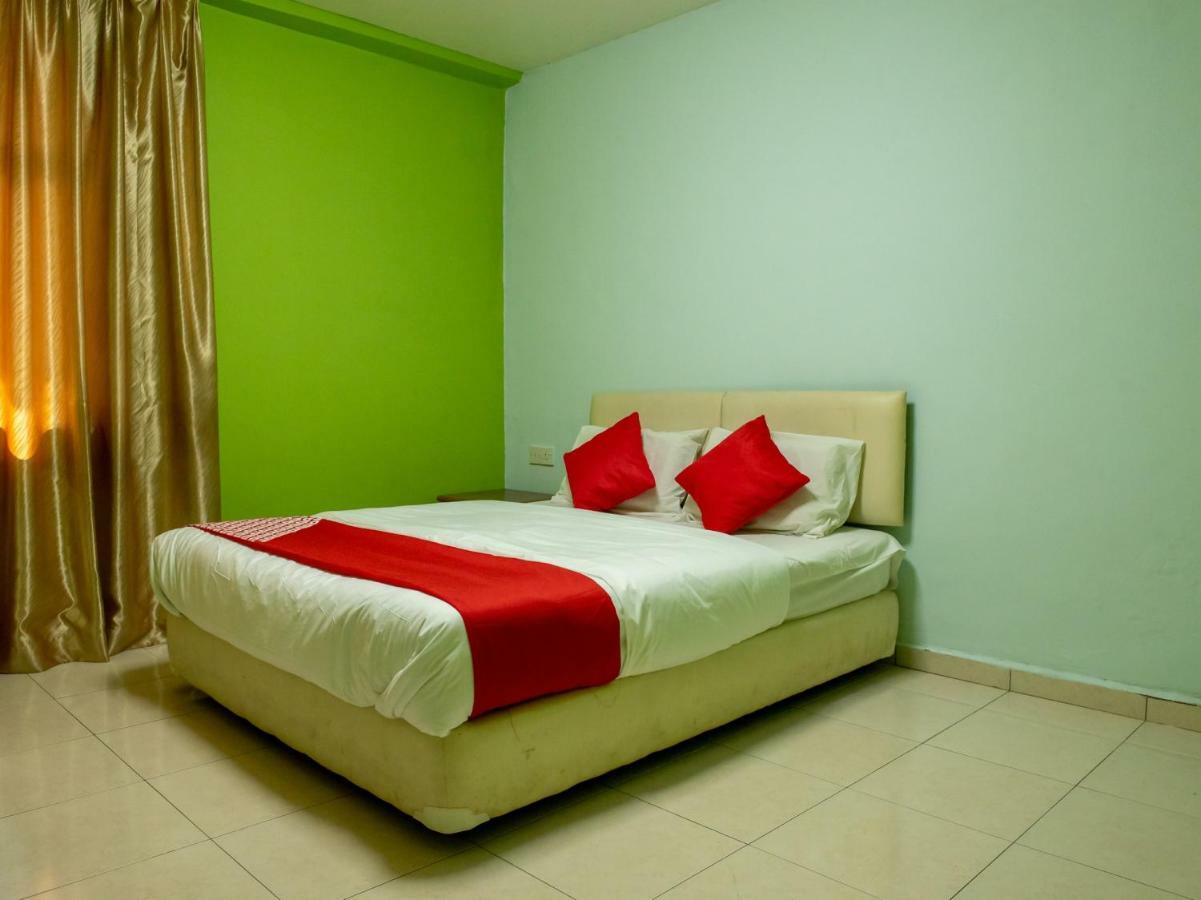 Oyo 434 Marbella Hotel Johor Bahru Esterno foto