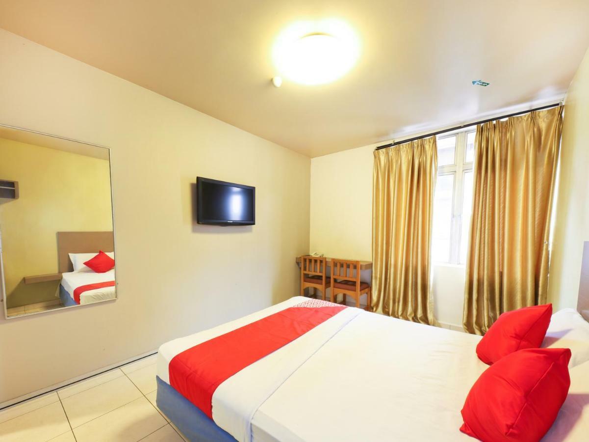 Oyo 434 Marbella Hotel Johor Bahru Esterno foto