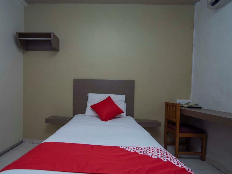 Oyo 434 Marbella Hotel Johor Bahru Esterno foto