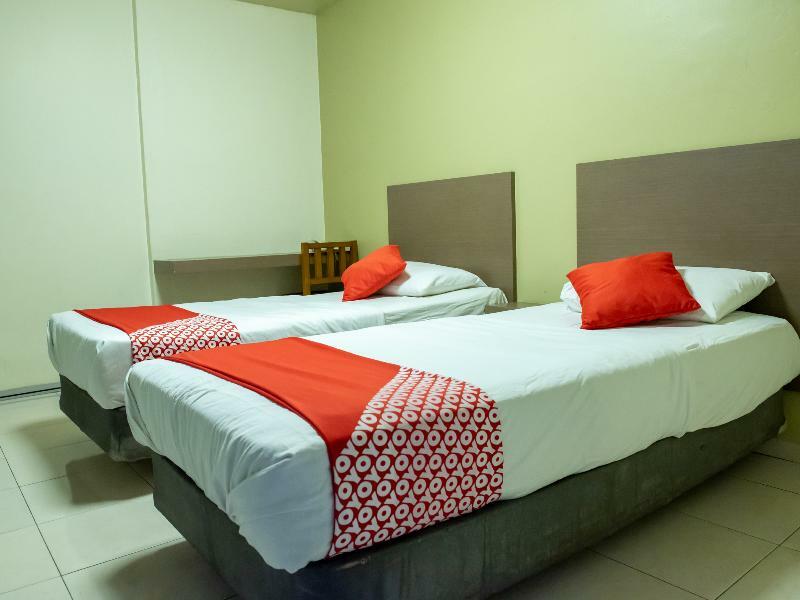 Oyo 434 Marbella Hotel Johor Bahru Esterno foto